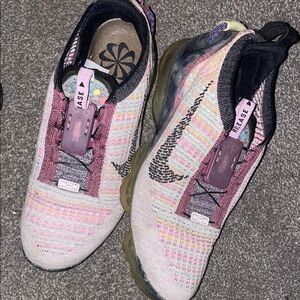 Nike Women's Pink and Gray Flyknit Sneakers vapormax